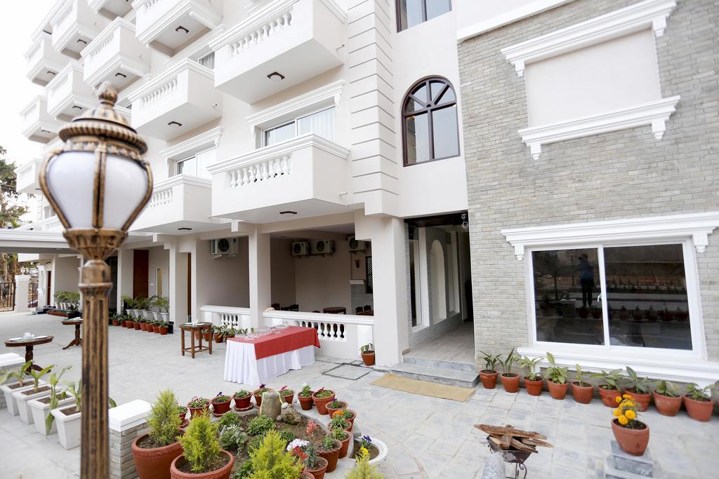 Da Yatra Courtyard Hotel Pókhara Exteriér fotografie