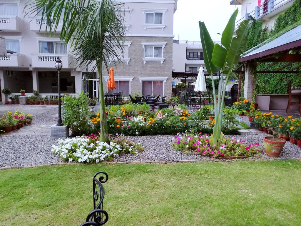 Da Yatra Courtyard Hotel Pókhara Exteriér fotografie