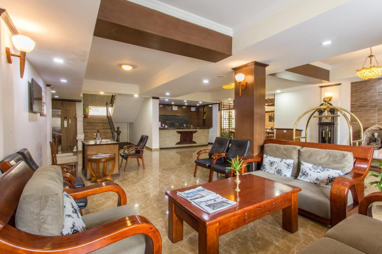 Da Yatra Courtyard Hotel Pókhara Exteriér fotografie
